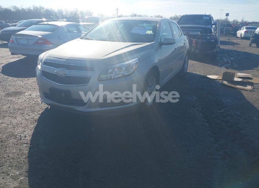 Photo 2 of 2013 Chevrolet Malibu 1LT (VIN 1G11C5SA9DF197390)