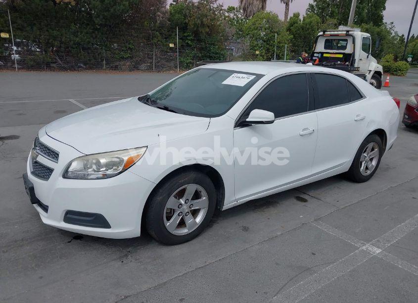 Photo 2 of 2013 Chevrolet Malibu 1LT (VIN 1G11C5SA9DF226631)