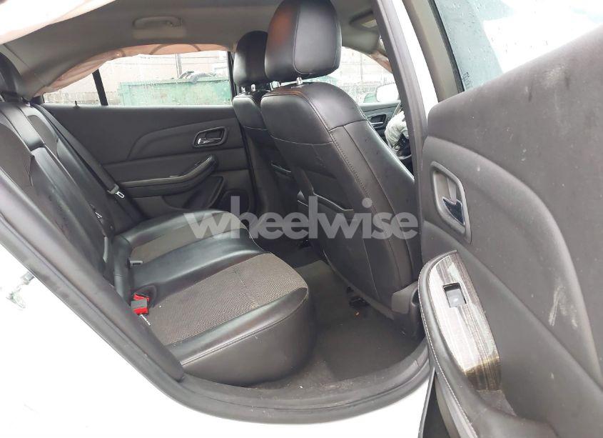 Photo 8 of 2016 Chevrolet Malibu LIMITED LT (VIN 1G11C5SA9GF105683)