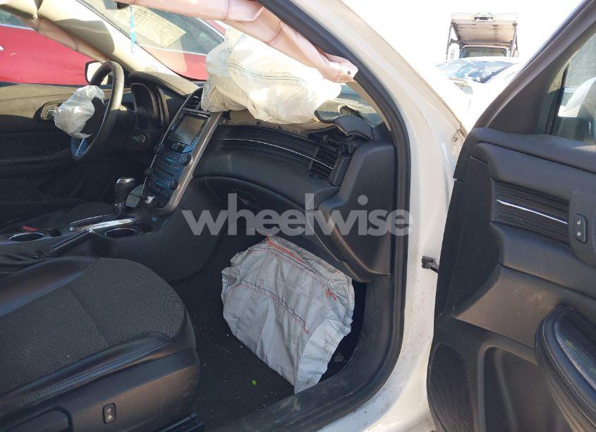 Photo 5 of 2016 Chevrolet Malibu LIMITED LT (VIN 1G11C5SA9GF158108)