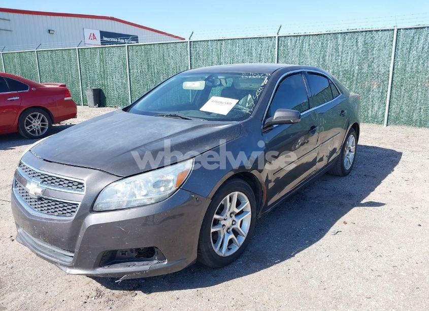 Photo 2 of 2013 Chevrolet Malibu 1LT (VIN 1G11C5SAXDF339309)