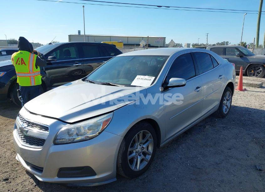 Photo 2 of 2013 Chevrolet Malibu 1LT (VIN 1G11C5SAXDF341660)