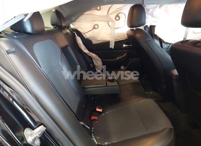 Photo 8 of 2016 Chevrolet Malibu LIMITED LT (VIN 1G11C5SAXGU104893)