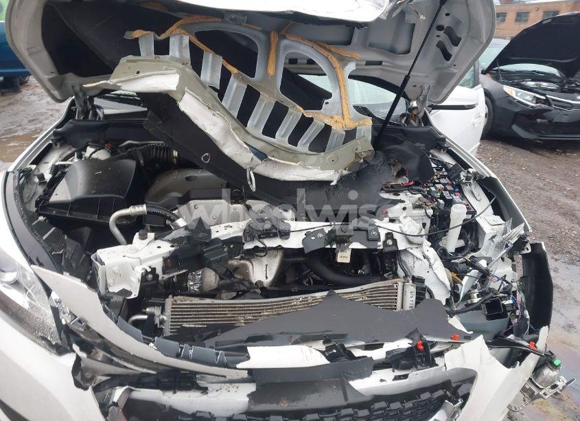 Photo 10 of 2014 Chevrolet Malibu 1LT (VIN 1G11C5SL0EF118935)
