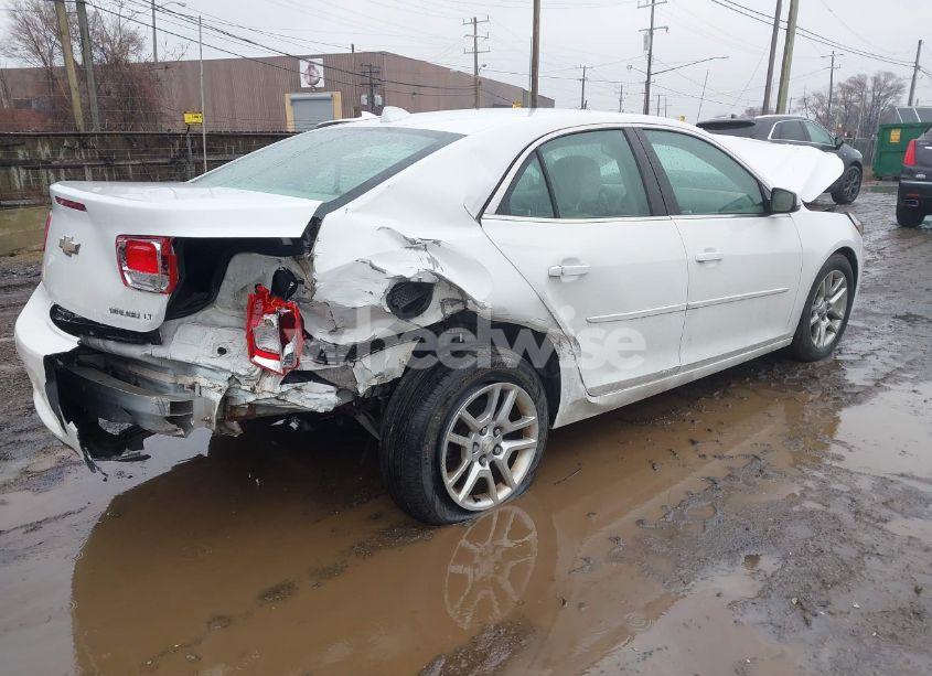 Photo 4 of 2014 Chevrolet Malibu 1LT (VIN 1G11C5SL0EF118935)