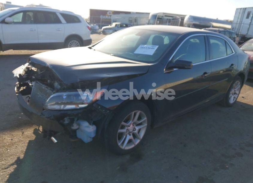 Photo 2 of 2014 Chevrolet Malibu 1LT (VIN 1G11C5SL0EF184384)