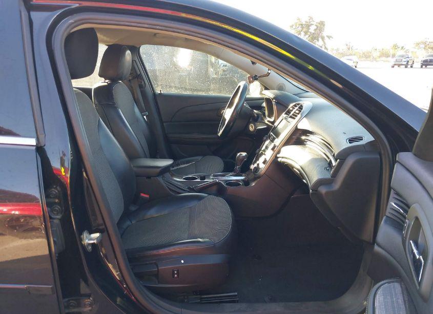 Photo 5 of 2014 Chevrolet Malibu 1LT (VIN 1G11C5SL0EF242302)