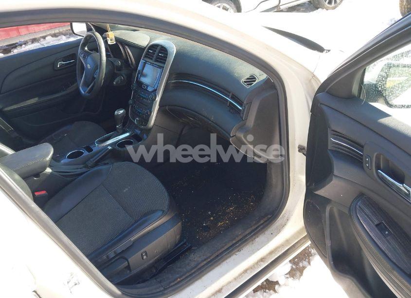 Photo 5 of 2014 Chevrolet Malibu 1LT (VIN 1G11C5SL0EF275526)