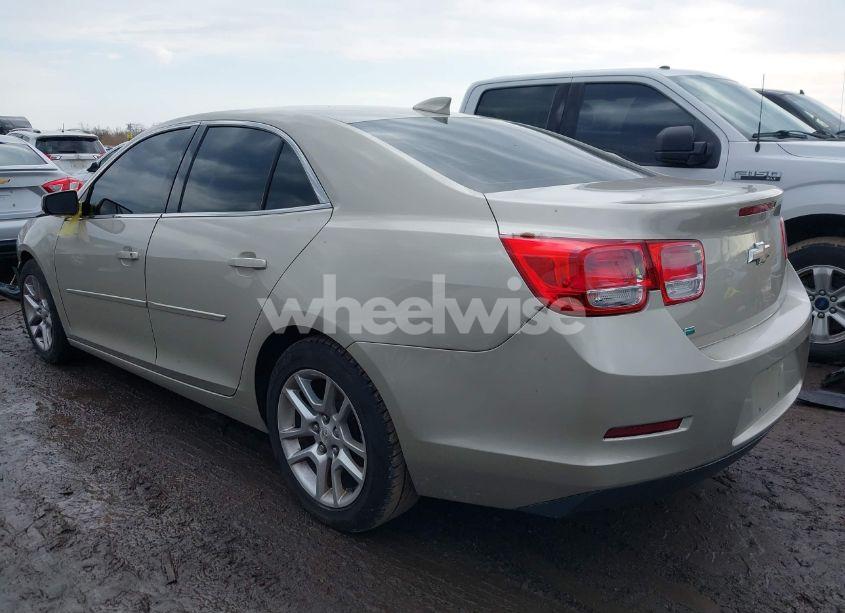 Photo 3 of 2015 Chevrolet Malibu 1LT (VIN 1G11C5SL0FF102235)