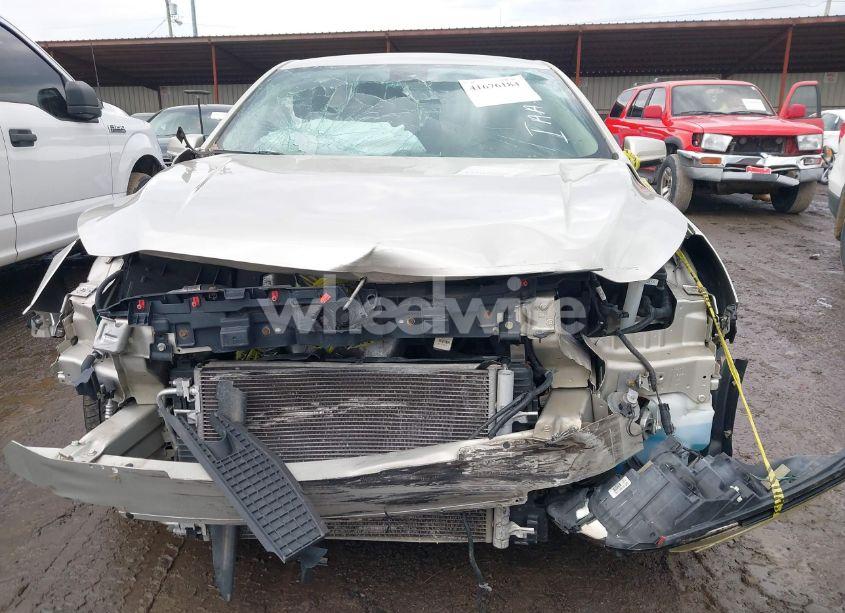 Photo 6 of 2015 Chevrolet Malibu 1LT (VIN 1G11C5SL0FF102235)