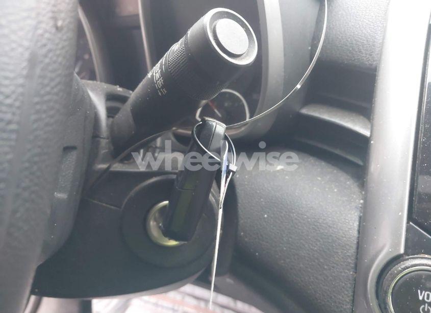 Photo 11 of 2015 Chevrolet Malibu 1LT (VIN 1G11C5SL0FF119522)
