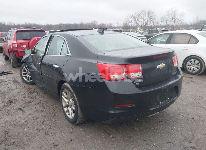 Photo 3 of 2015 Chevrolet Malibu 1LT (VIN 1G11C5SL0FF119522)