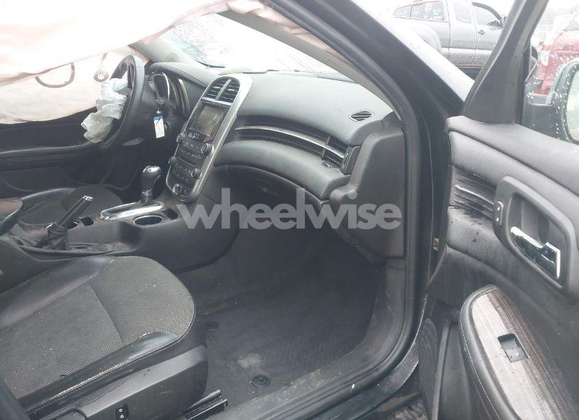 Photo 5 of 2015 Chevrolet Malibu 1LT (VIN 1G11C5SL0FF119522)