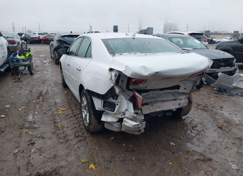 Photo 3 of 2015 Chevrolet Malibu 1LT (VIN 1G11C5SL0FF124008)