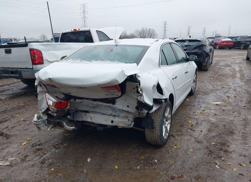 Photo 4 of 2015 Chevrolet Malibu 1LT (VIN 1G11C5SL0FF124008)