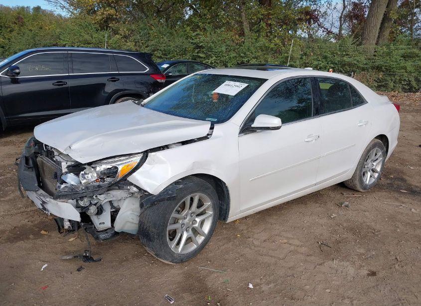 Photo 2 of 2015 Chevrolet Malibu 1LT (VIN 1G11C5SL0FF148177)