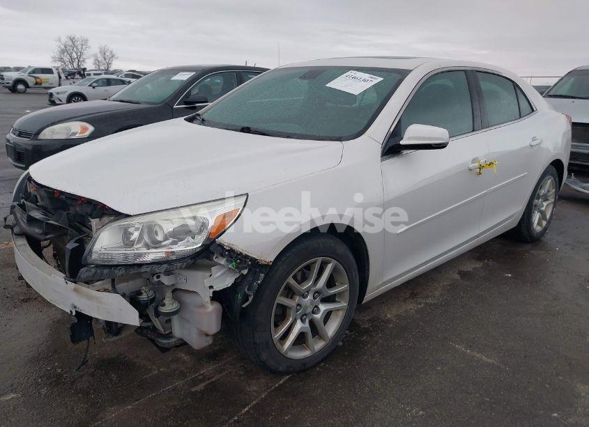 Photo 2 of 2015 Chevrolet Malibu 1LT (VIN 1G11C5SL0FF149667)