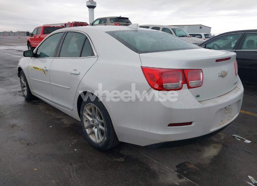 Photo 3 of 2015 Chevrolet Malibu 1LT (VIN 1G11C5SL0FF149667)