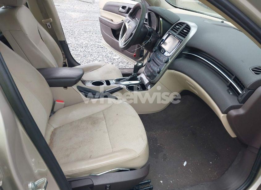 Photo 5 of 2015 Chevrolet Malibu 1LT (VIN 1G11C5SL0FF176612)
