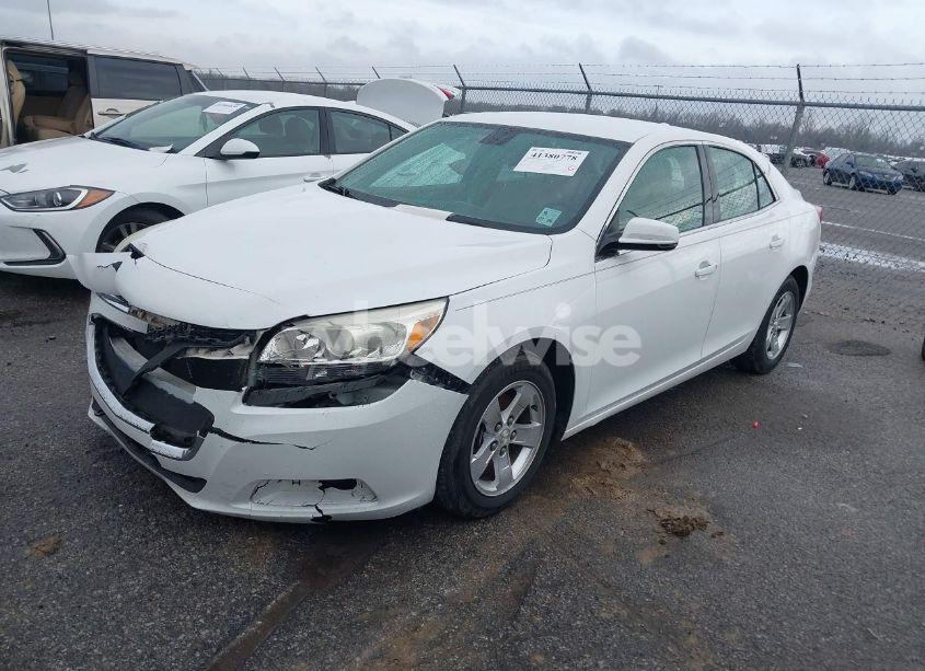 Photo 2 of 2015 Chevrolet Malibu 1LT (VIN 1G11C5SL0FF190400)