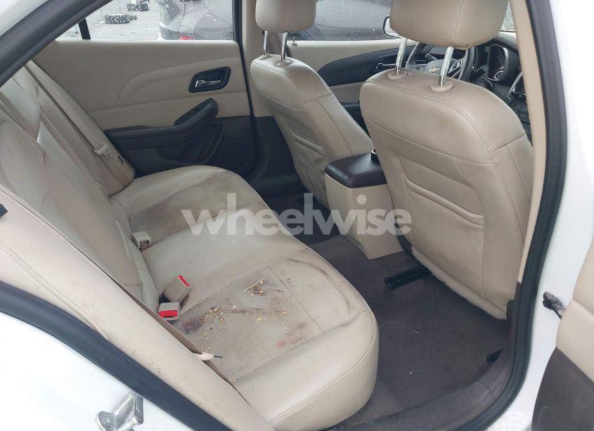 Photo 8 of 2015 Chevrolet Malibu 1LT (VIN 1G11C5SL0FF190400)