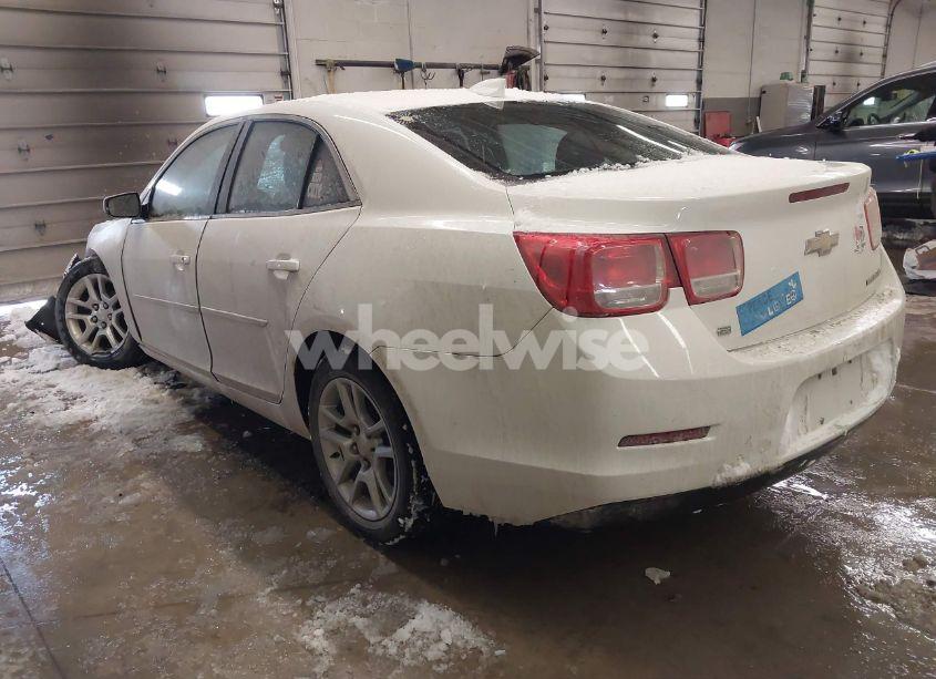 Photo 3 of 2015 Chevrolet Malibu 1LT (VIN 1G11C5SL0FF197492)