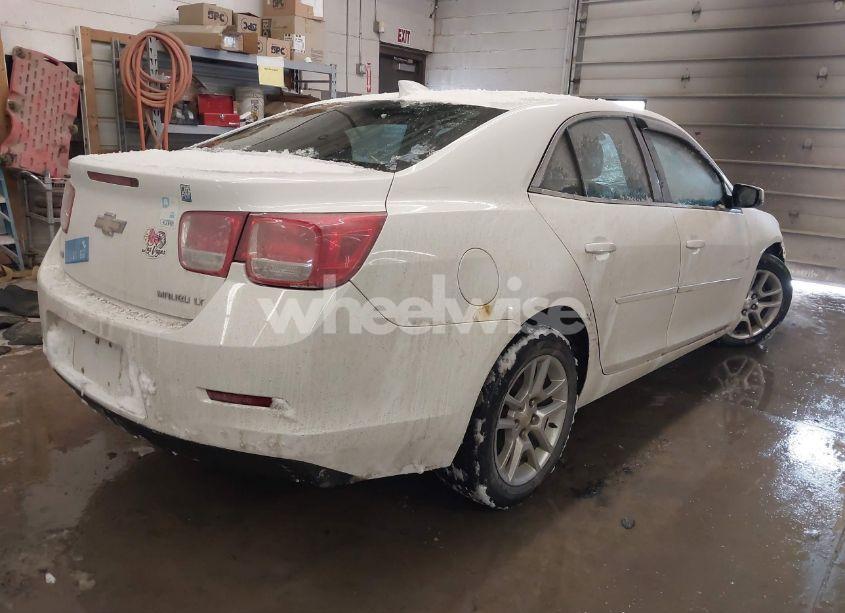Photo 4 of 2015 Chevrolet Malibu 1LT (VIN 1G11C5SL0FF197492)