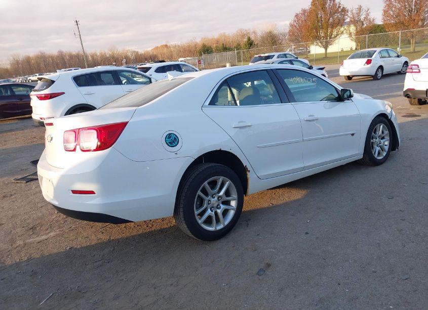 Photo 4 of 2015 Chevrolet Malibu 1LT (VIN 1G11C5SL0FF200696)