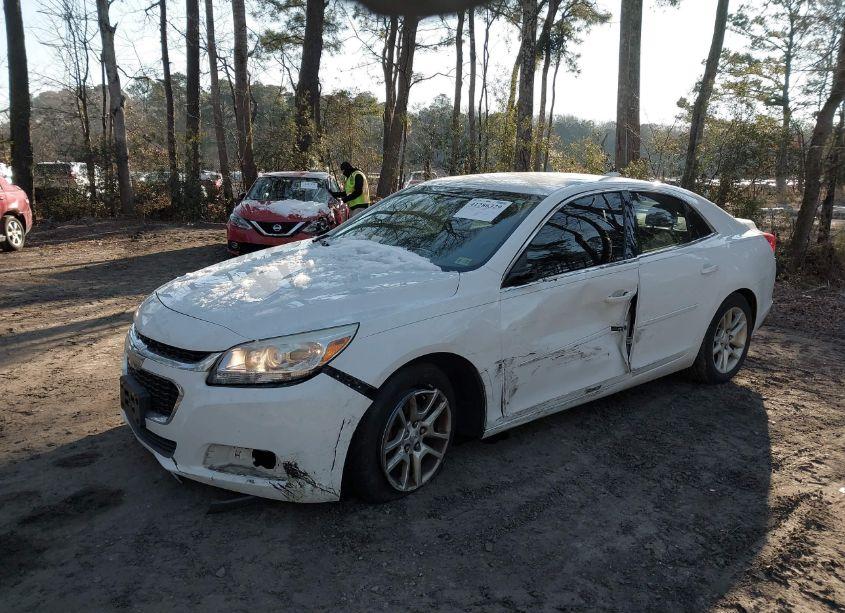 Photo 2 of 2015 Chevrolet Malibu 1LT (VIN 1G11C5SL0FF209558)