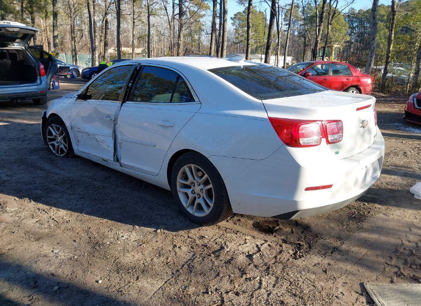 Photo 3 of 2015 Chevrolet Malibu 1LT (VIN 1G11C5SL0FF209558)
