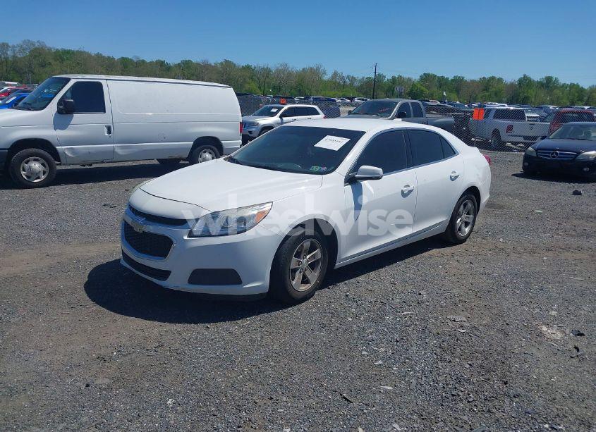 Photo 2 of 2015 Chevrolet Malibu 1LT (VIN 1G11C5SL0FF218924)