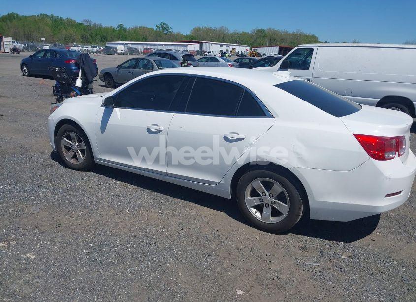 Photo 3 of 2015 Chevrolet Malibu 1LT (VIN 1G11C5SL0FF218924)