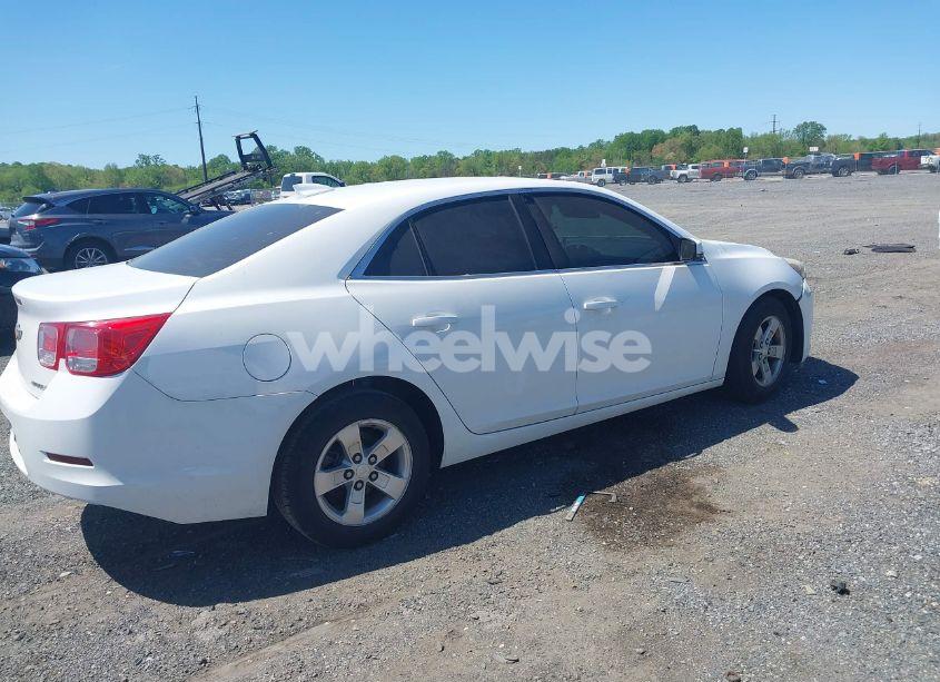 Photo 4 of 2015 Chevrolet Malibu 1LT (VIN 1G11C5SL0FF218924)