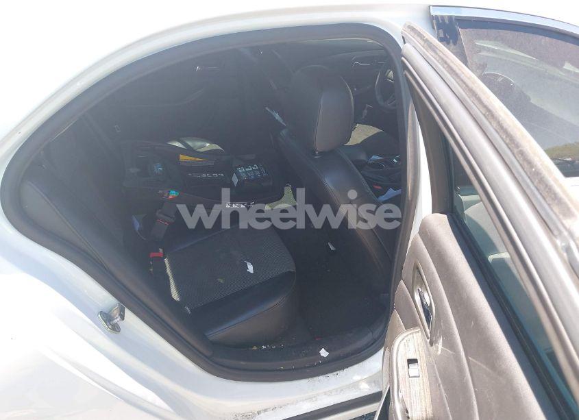 Photo 8 of 2015 Chevrolet Malibu 1LT (VIN 1G11C5SL0FF218924)