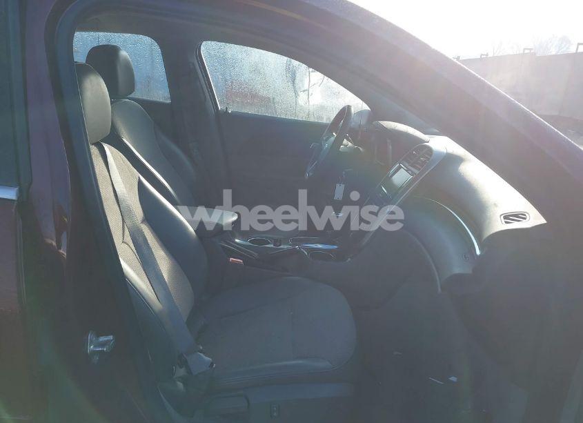 Photo 5 of 2015 Chevrolet Malibu 1LT (VIN 1G11C5SL0FF231270)