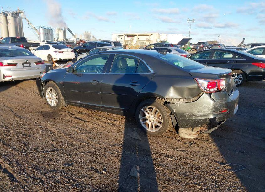 Photo 2 of 2015 Chevrolet Malibu 1LT (VIN 1G11C5SL0FF286396)