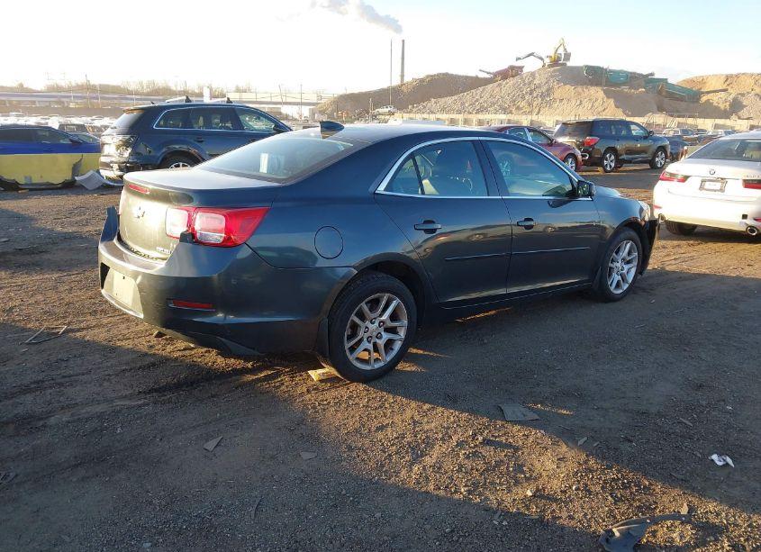 Photo 3 of 2015 Chevrolet Malibu 1LT (VIN 1G11C5SL0FF286396)