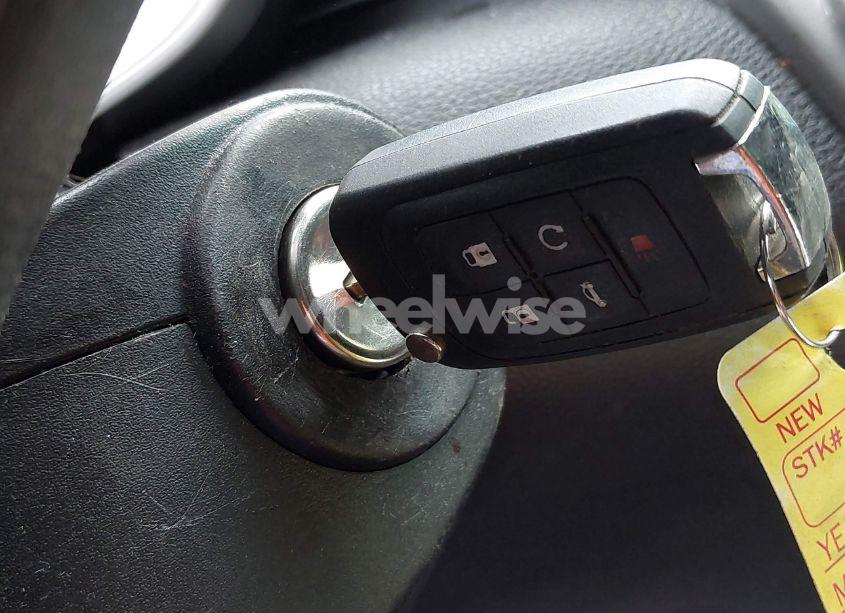 Photo 11 of 2015 Chevrolet Malibu 1LT (VIN 1G11C5SL0FF305495)