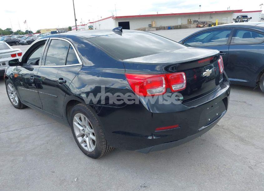 Photo 3 of 2015 Chevrolet Malibu 1LT (VIN 1G11C5SL0FF305495)