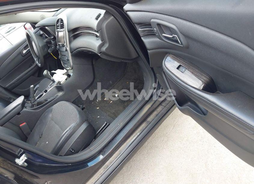 Photo 5 of 2015 Chevrolet Malibu 1LT (VIN 1G11C5SL0FF305495)