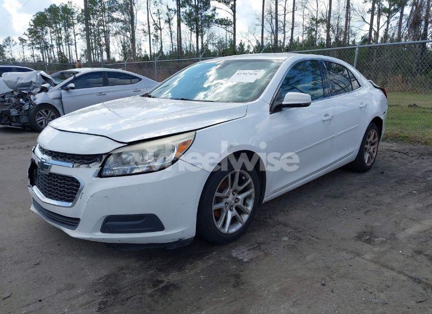 Photo 2 of 2015 Chevrolet Malibu 1LT (VIN 1G11C5SL0FF315752)