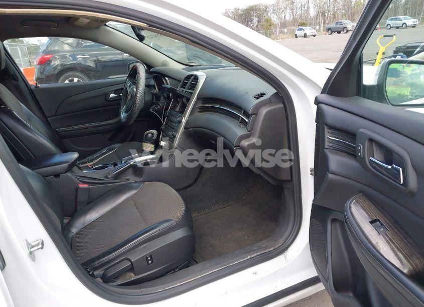 Photo 5 of 2015 Chevrolet Malibu 1LT (VIN 1G11C5SL0FF315752)