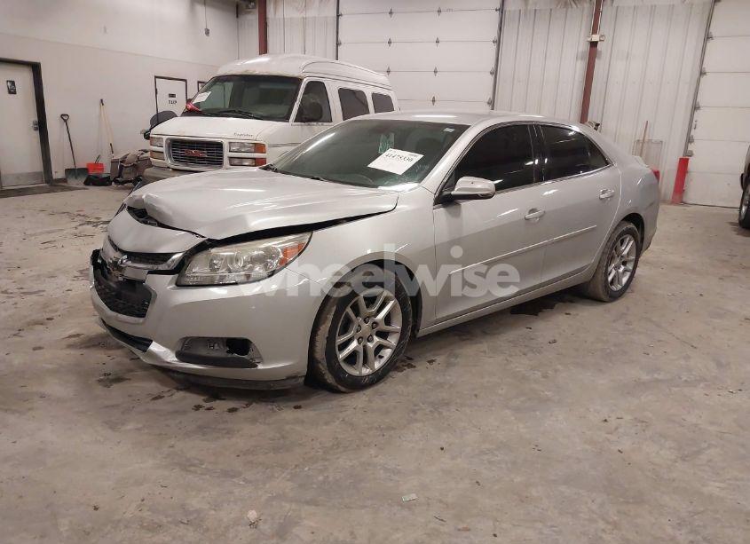 Photo 2 of 2015 Chevrolet Malibu 1LT (VIN 1G11C5SL0FF351618)