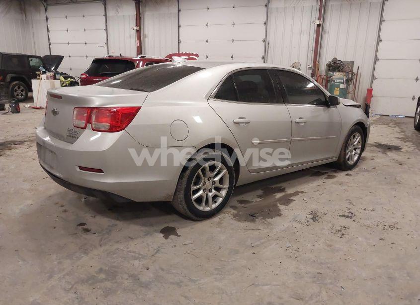 Photo 4 of 2015 Chevrolet Malibu 1LT (VIN 1G11C5SL0FF351618)