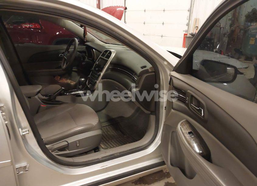 Photo 5 of 2015 Chevrolet Malibu 1LT (VIN 1G11C5SL0FF351618)