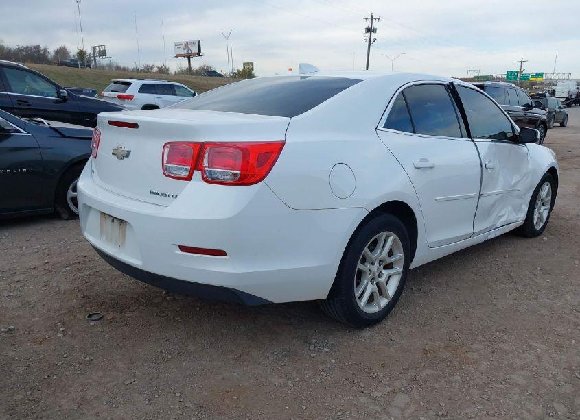 Photo 4 of 2015 Chevrolet Malibu 1LT (VIN 1G11C5SL0FU128460)