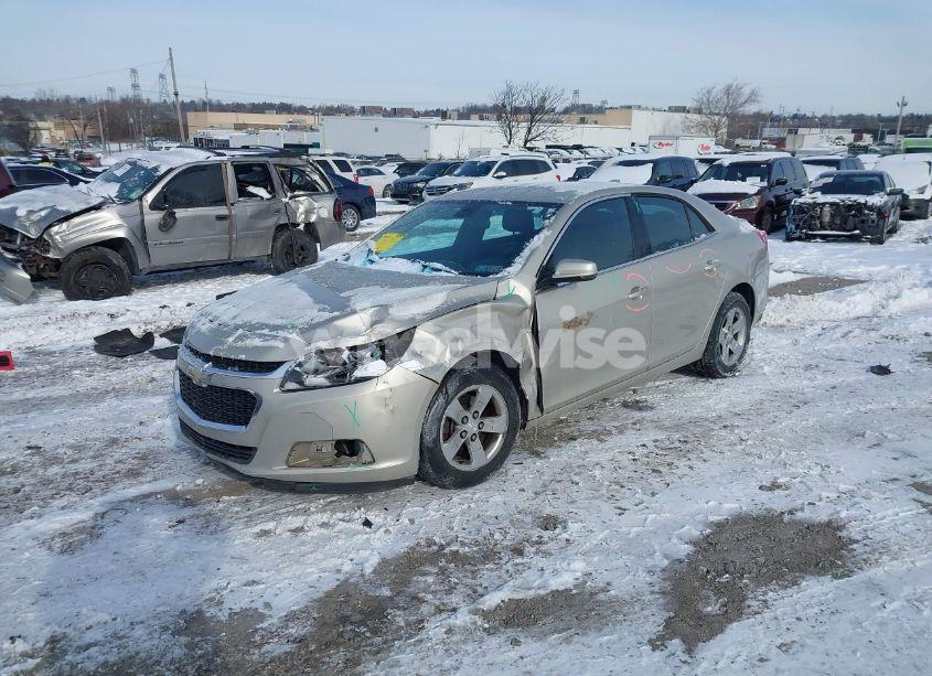Photo 2 of 2015 Chevrolet Malibu 1LT (VIN 1G11C5SL1FF131467)