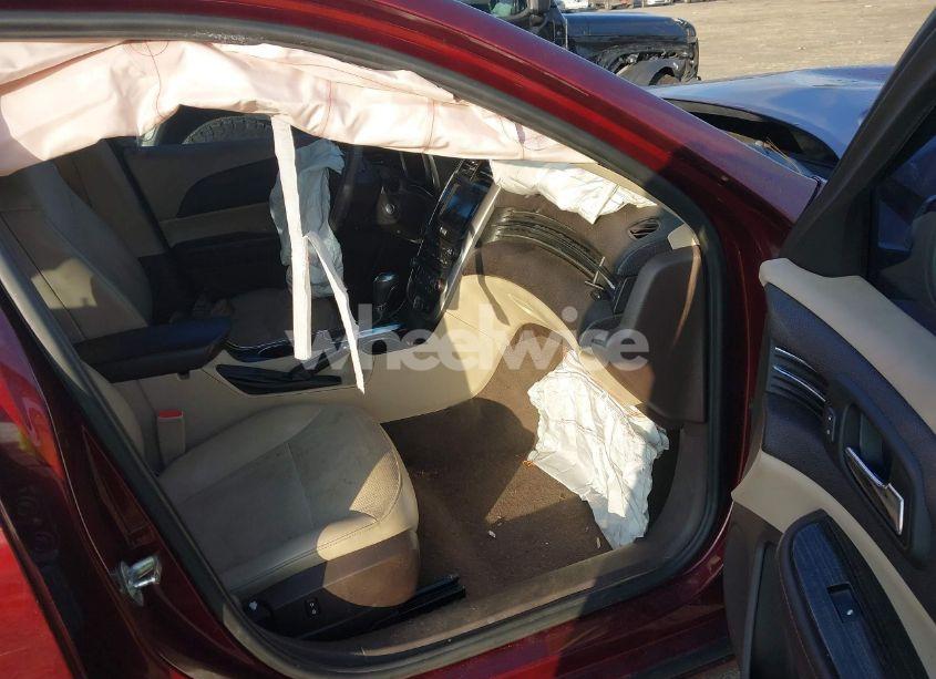 Photo 5 of 2015 Chevrolet Malibu 1LT (VIN 1G11C5SL1FF138130)