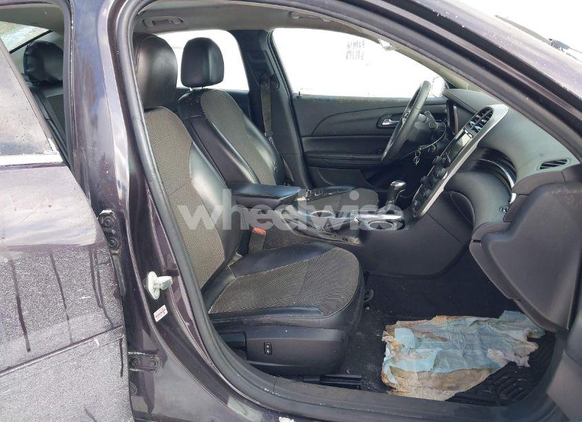 Photo 5 of 2015 Chevrolet Malibu 1LT (VIN 1G11C5SL1FF138368)