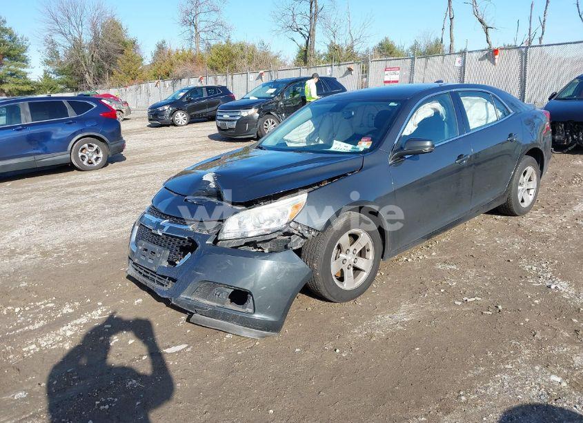 Photo 2 of 2015 Chevrolet Malibu 1LT (VIN 1G11C5SL1FF203915)